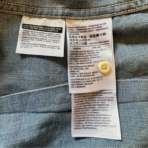 Levi’s Western Denim Shirt - Picture 9 of 9